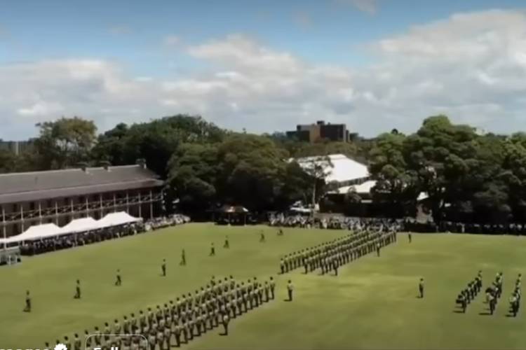 Pollies unite against Victoria Barracks sale