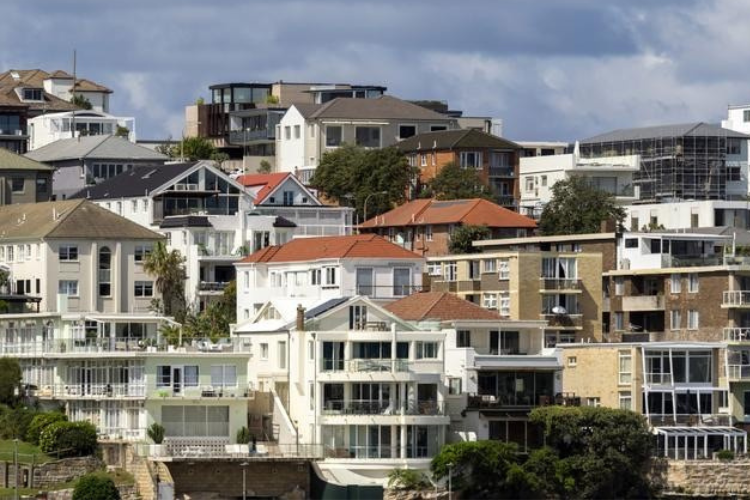 Business chief slams Bondi short-term rental crackdown as ‘economic self-harm’